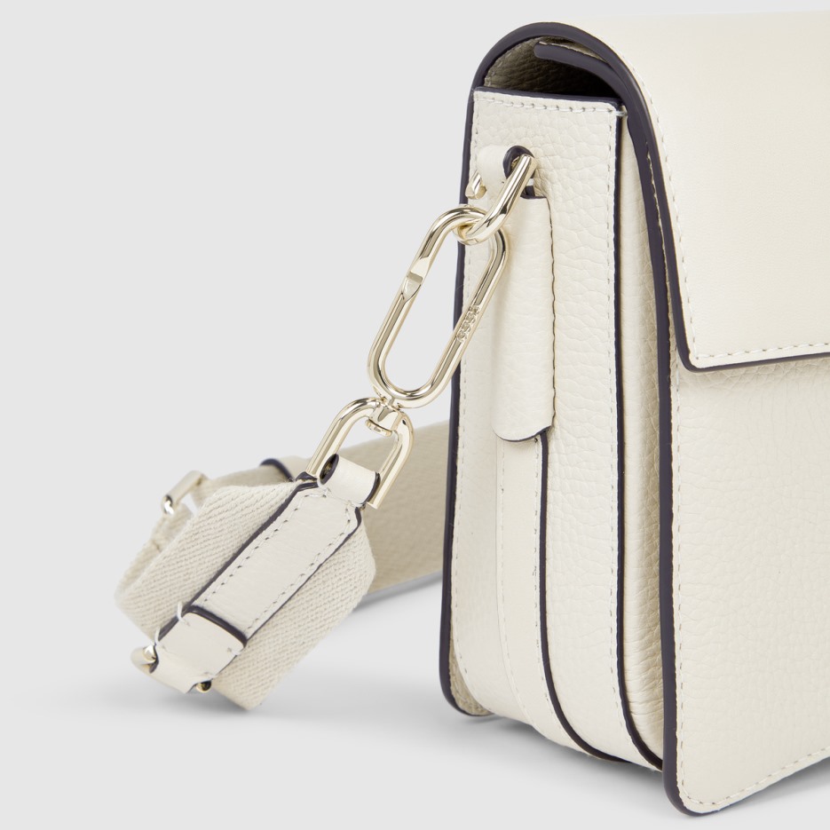 Ecco Hungary Creme Textureblock Kazettás Táska Teljes Méretben