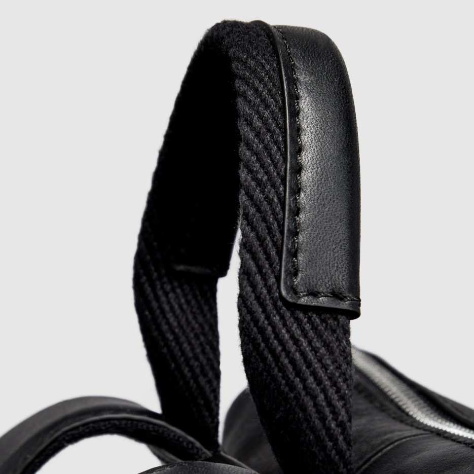 Ecco Hungary Travel Párna Csomag Fekete