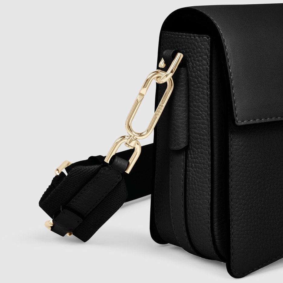 Ecco Hungary Textureblock Kazettás Táska Teljes Méretű Fekete